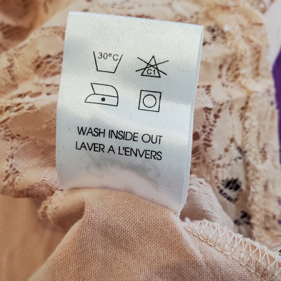 Beautiful Lace-Front, Solid Back and Sleeves, Office Casual S/S Top, Stretchy - Picture 9 of 10